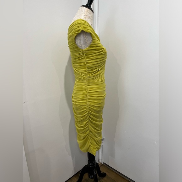 Tadashi Shoji Chartreuse Ruched Tulle Body Con‎ Dress Sz. M - Picture 5 of 11